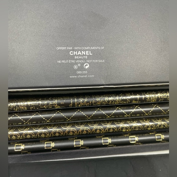 Chanel beauty gift holiday pencil set - Picture 7 of 9